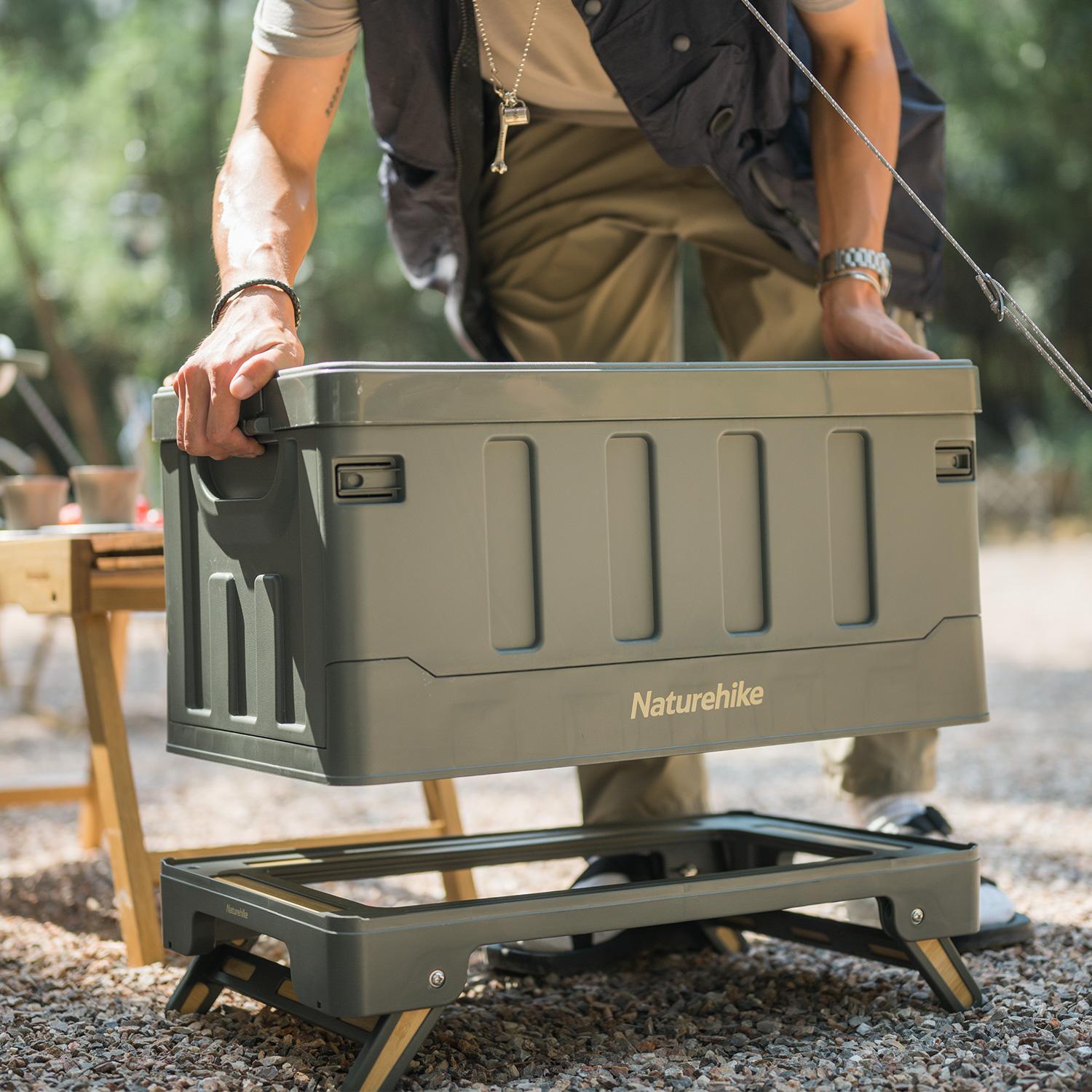 Naturehike podstavec pre boxy 60L 1620g - šedý